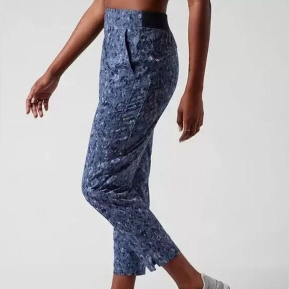 Athleta Brooklyn Ankle Pants in Captivate Chrome Blue Print Size 2 style 837436 - Picture 1 of 13